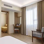 Ξενοδοχείο Lalahan 4*
