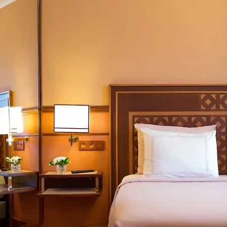 Lalahan Hotel 4*